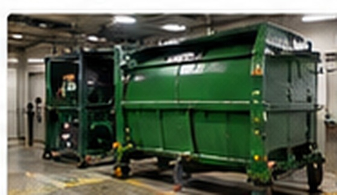 Compactor Cleaning & Degreasing service